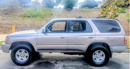 2001 Toyota 4Runner SR5