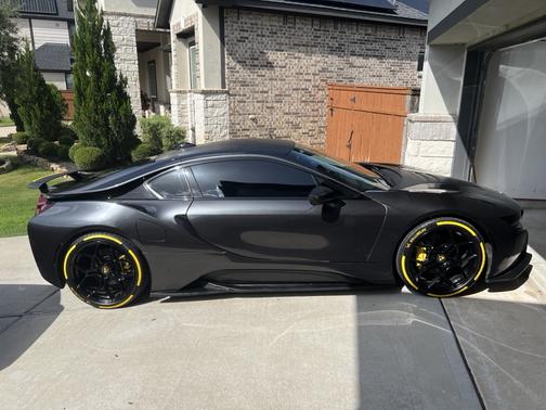 2019 BMW i8 Base