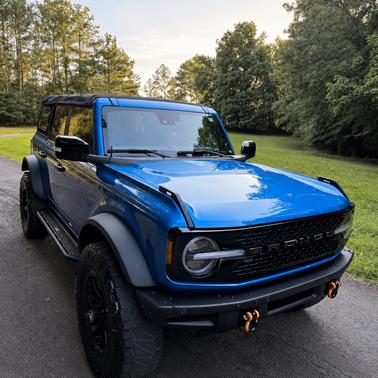 Blue 2021 Ford Bronco Badlands