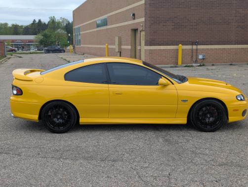 2005 Pontiac GTO Base