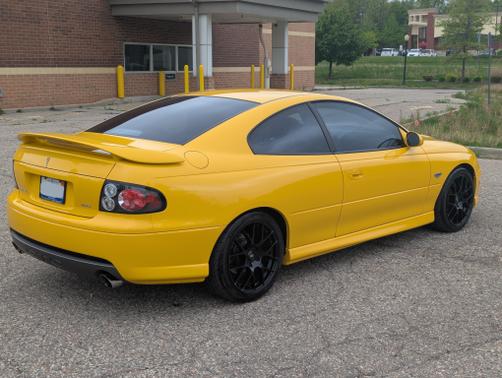 2005 Pontiac GTO Base