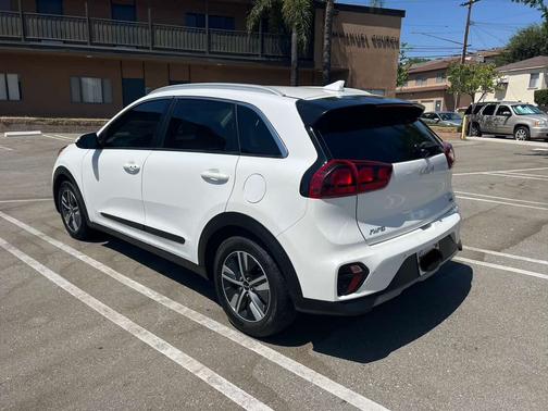 2022 Kia Niro LXS SE