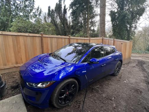 Photo 3 of 4 of 2020 Jaguar I-PACE S
