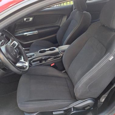 2020 Ford Mustang EcoBoost