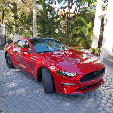 2020 Ford Mustang EcoBoost