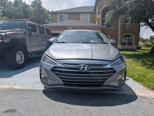 2019 Hyundai ELANTRA SEL