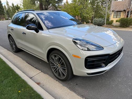 Gray 2020 Porsche Cayenne Cayenne Turbo