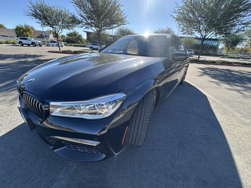 2018 BMW 750 i