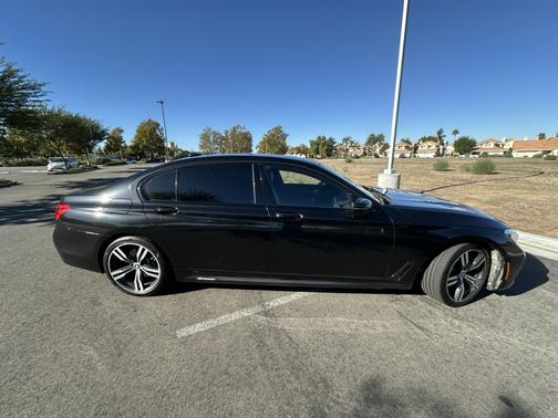 2018 BMW 750 i