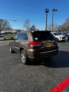 2018 Jeep Grand Cherokee Sterling Edition