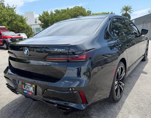 Black 2023 BMW 760 i xDrive