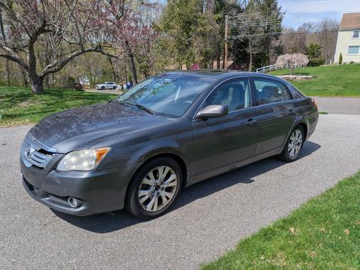 Gray 2010 Toyota Avalon XLS
