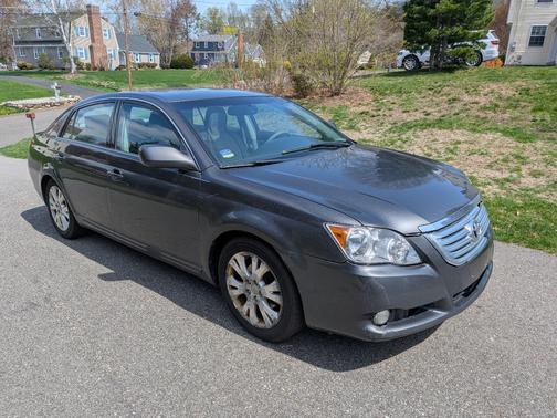 Gray 2010 Toyota Avalon XLS