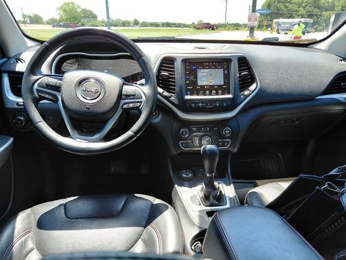 Blue 2018 Jeep Cherokee Trailhawk