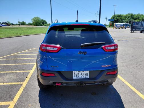 Blue 2018 Jeep Cherokee Trailhawk
