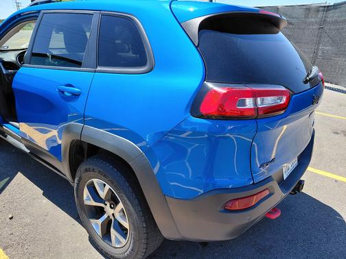 Blue 2018 Jeep Cherokee Trailhawk