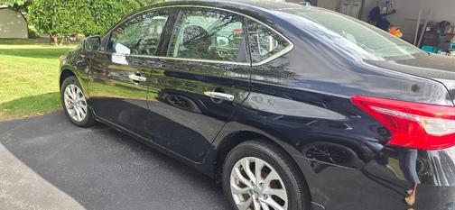 Black 2019 Nissan Sentra SV