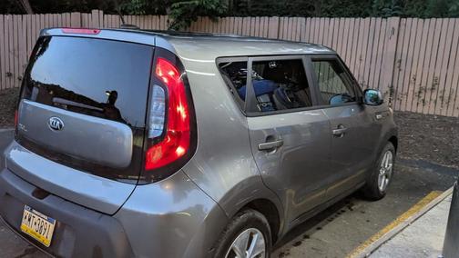 Silver 2015 Kia Soul Base