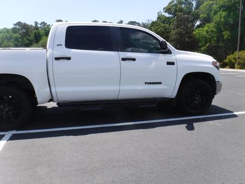 White 2021 Toyota Tundra SR5
