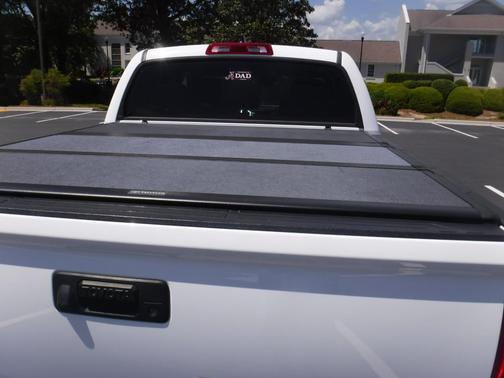 White 2021 Toyota Tundra SR5