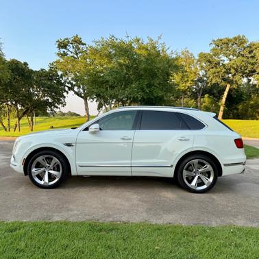 White 2017 Bentley Bentayga W12