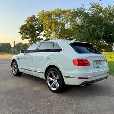 White 2017 Bentley Bentayga W12