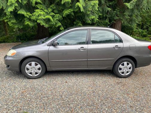 Gray 2006 Toyota Corolla LE