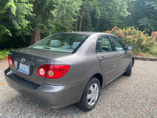 Gray 2006 Toyota Corolla LE