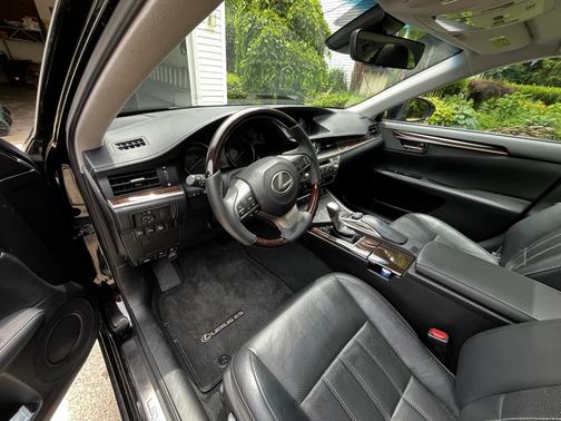 Black 2016 Lexus ES 350 Base