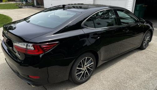 Black 2016 Lexus ES 350 Base