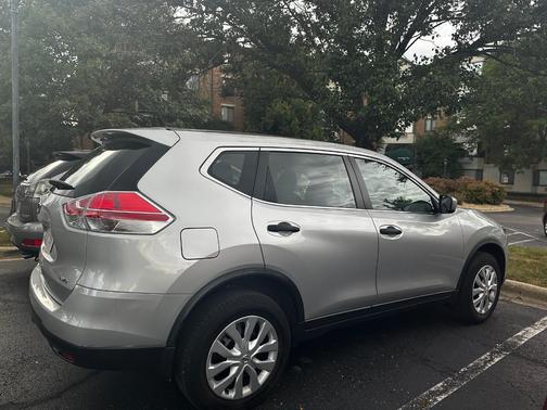 Silver 2016 Nissan Rogue S