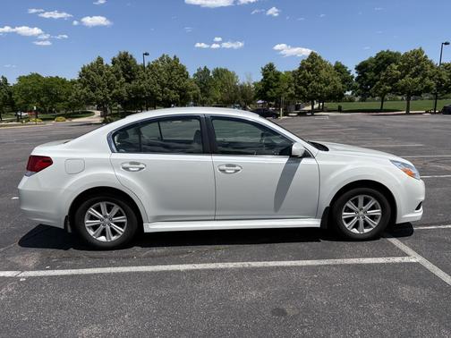 2012 Subaru Legacy 2.5i Premium