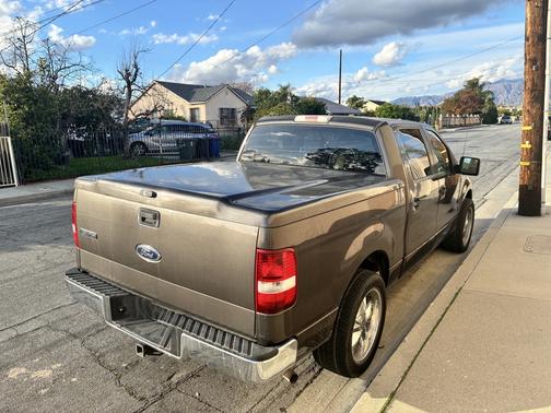 2005 Ford F-250 XLT Crew Cab Super Duty
