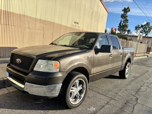 2005 Ford F-250 XLT Crew Cab Super Duty
