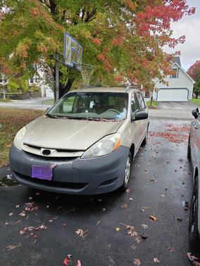 Beige 2006 Toyota Sienna LE