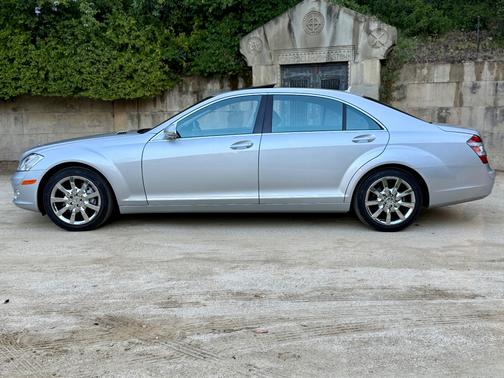 Silver 2007 Mercedes-Benz S-Class S 550