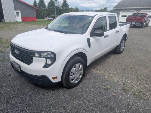 White 2025 Ford Maverick XL