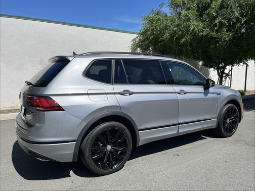 2021 Volkswagen Tiguan 2.0T SE R-Line Black