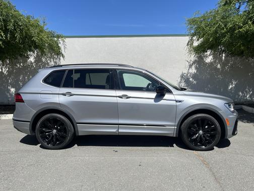 2021 Volkswagen Tiguan 2.0T SE R-Line Black