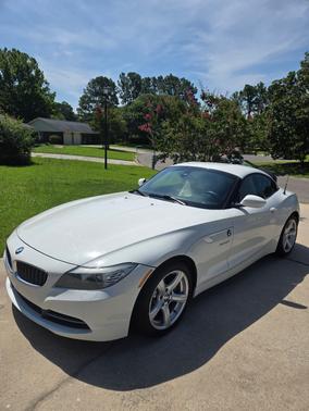 White 2013 BMW Z4 sDrive28i