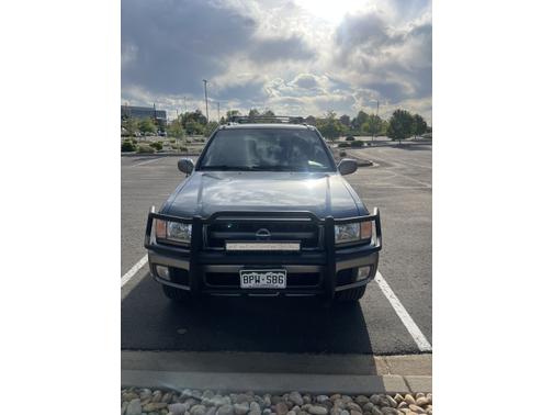 2004 Nissan Pathfinder LE Platinum