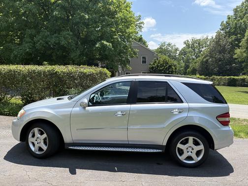 Silver 2008 Mercedes-Benz M-Class ML 550 4MATIC