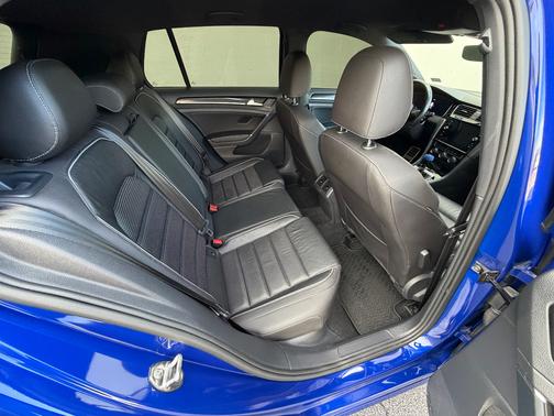 2019 Volkswagen Golf R 4-Door w/DCC & Navigation