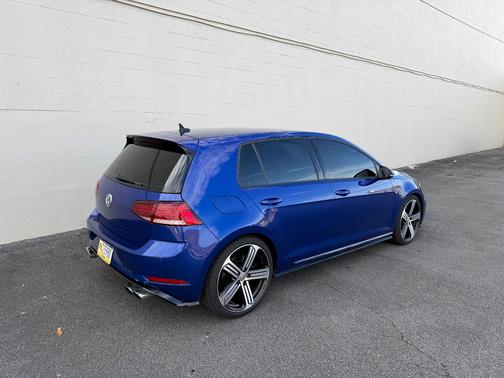2019 Volkswagen Golf R 4-Door w/DCC & Navigation
