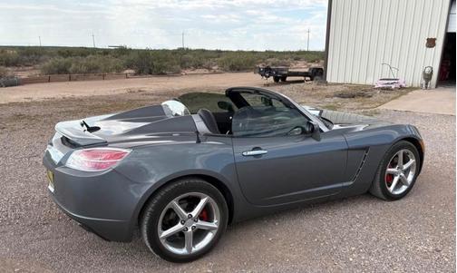 Gray 2007 Saturn Sky Red Line