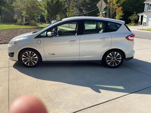 White 2017 Ford C-Max Energi Titanium