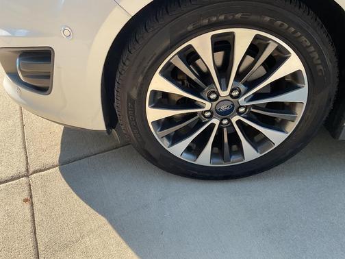 White 2017 Ford C-Max Energi Titanium
