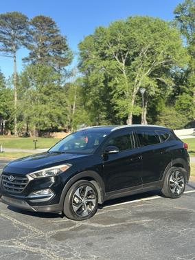 Black 2016 Hyundai TUCSON Sport