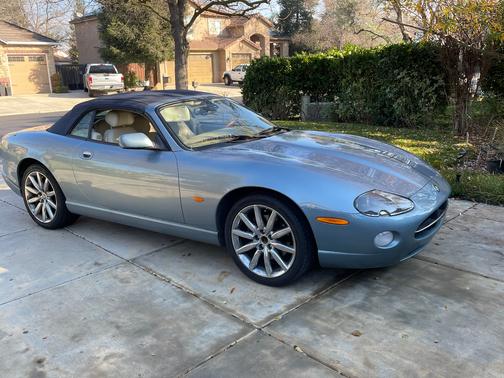 2005 Jaguar XK8 Base