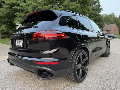 2018 Porsche Cayenne Turbo